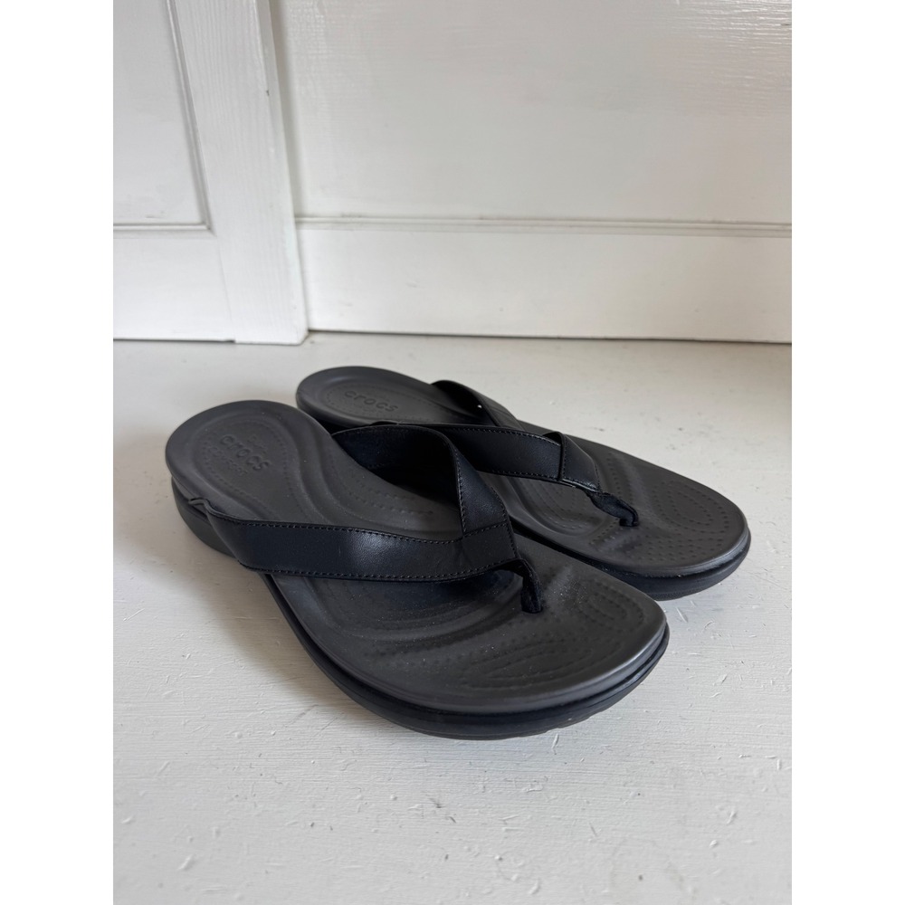 Crocs women's black flip flops size 9 - Picture 2 of 10